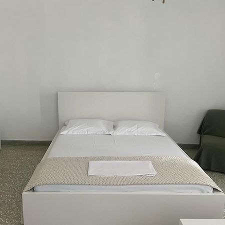 Cozy, Spacious, Newly Renovated Flat In Adamas Экстерьер фото