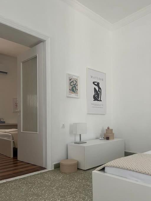 Cozy, Spacious, Newly Renovated Flat In Adamas Экстерьер фото