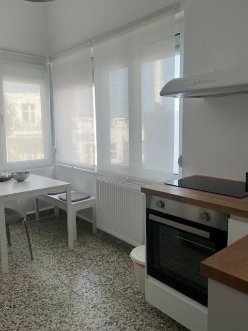 Cozy, Spacious, Newly Renovated Flat In Adamas Экстерьер фото