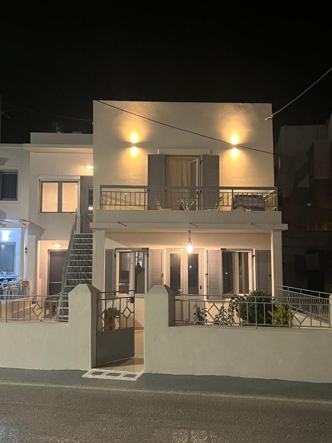 Cozy, Spacious, Newly Renovated Flat In Adamas Экстерьер фото