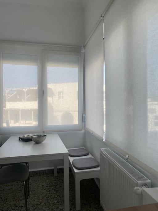 Cozy, Spacious, Newly Renovated Flat In Adamas Экстерьер фото